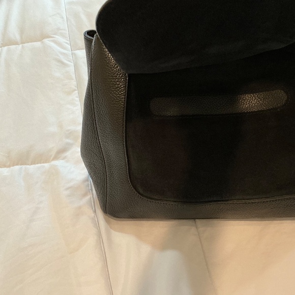 Valentino Tassel Tote, Pebble Leather Classic Shoulder Bag - Picture 8 of 13